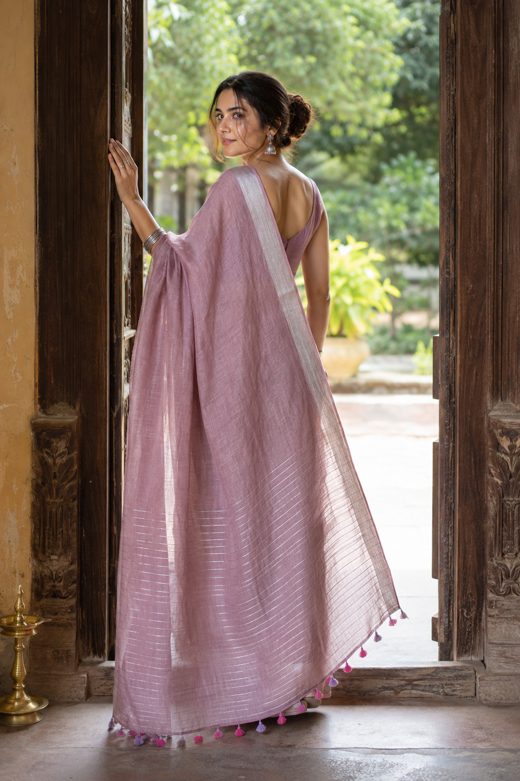 Sreelekha — Rose-Mauve Linen Saree with Silver Border