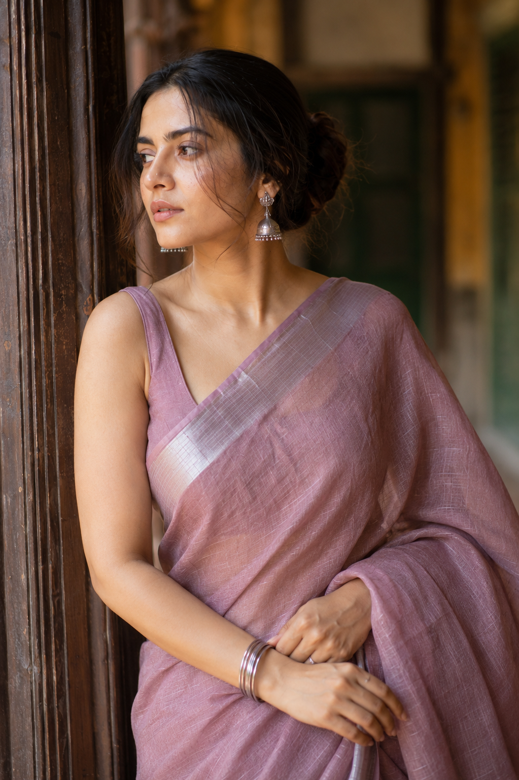 Sreelekha — Rose-Mauve Linen Saree with Silver Border
